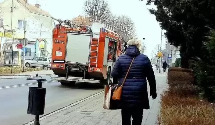 Alarm bombowy w szkole. Ewakuowano uczniów i pracowników