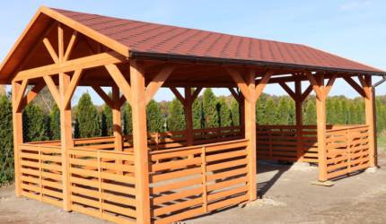 Nowa altana w Jarostowie – miejsce spotkań i odpoczynku