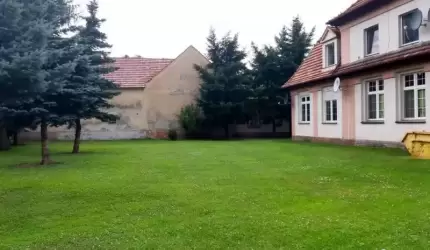 Plac zabaw  w Chwalimierzu przy świetlicy