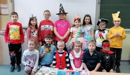 Dzień Postaci z Bajek w średzkiej podstawówce