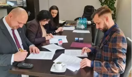 Wójt Gminy Malczyce: Umowa na budowę szkolnego basenu została podpisana